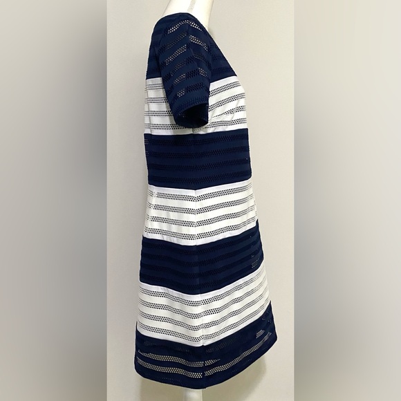 Beige by ECI Womens L Navy Blue White Stripe Short Sleeve Straight Dress Classic - Picture 6 of 12